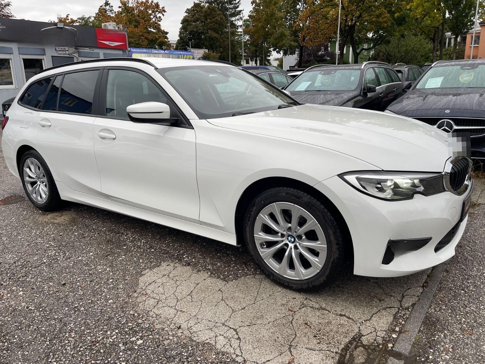 BMW 320d Touring.Automatik.LED.Navi foto 2