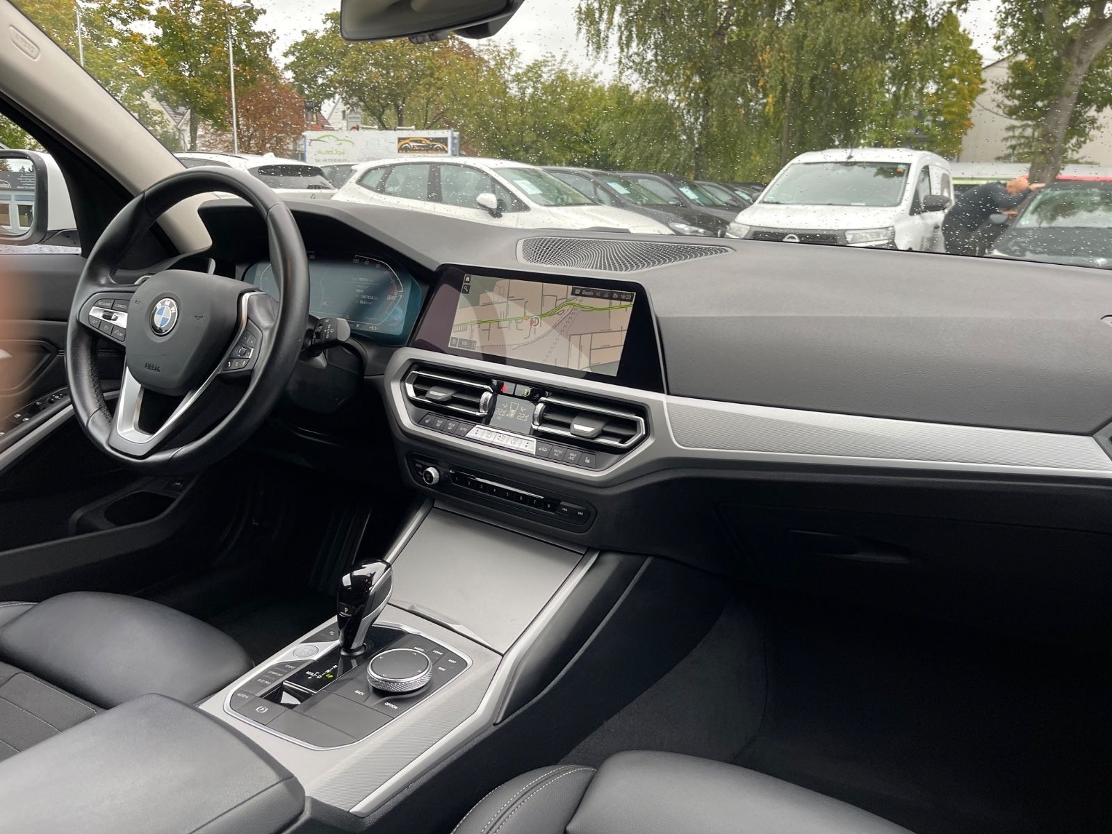 BMW 320d Touring.Automatik.LED.Navi foto 11