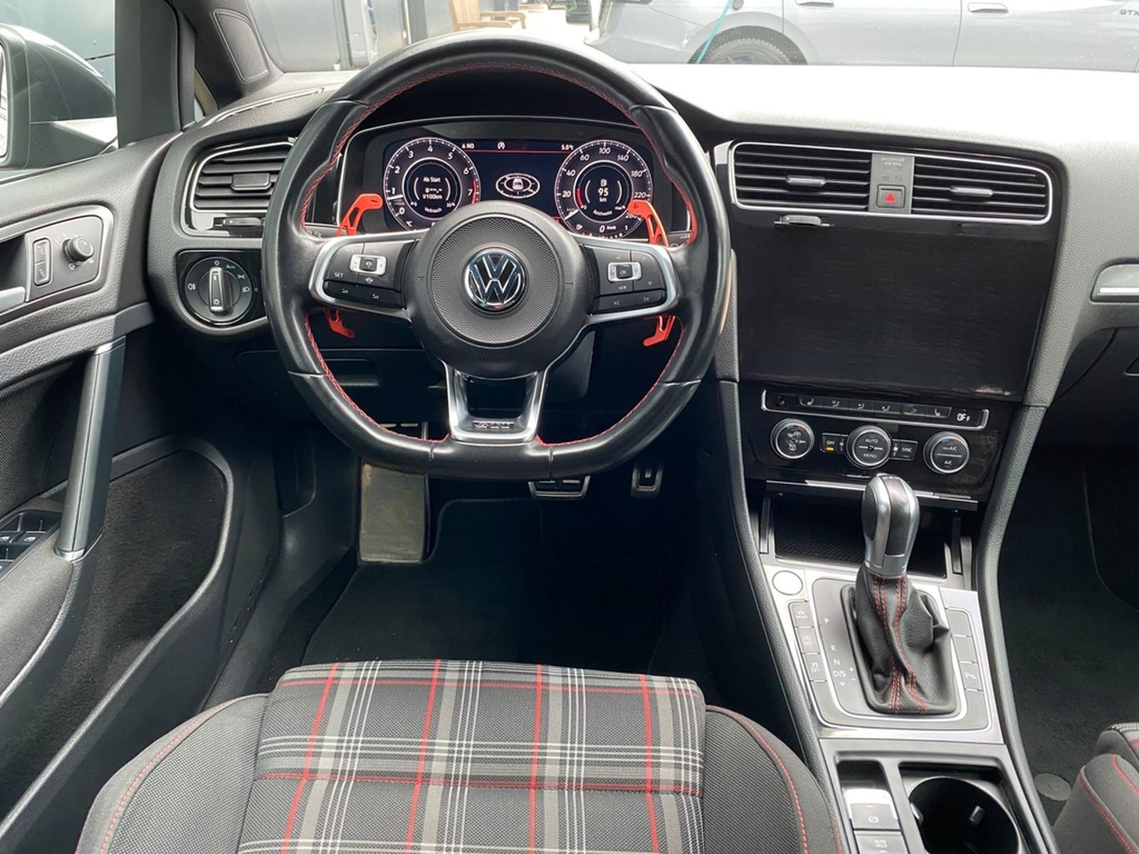 Volkswagen Golf VII GTI Performance DSG ACC DCC NAVI SHZ... foto 14