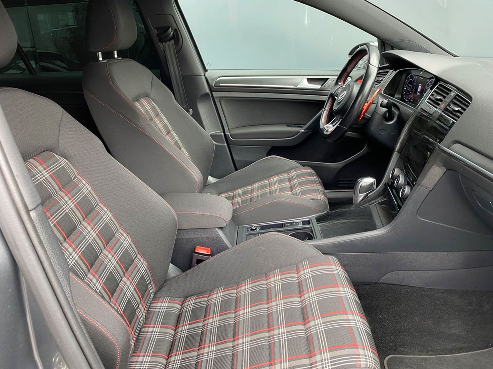 Volkswagen Golf VII GTI Performance DSG ACC DCC NAVI SHZ... foto 16