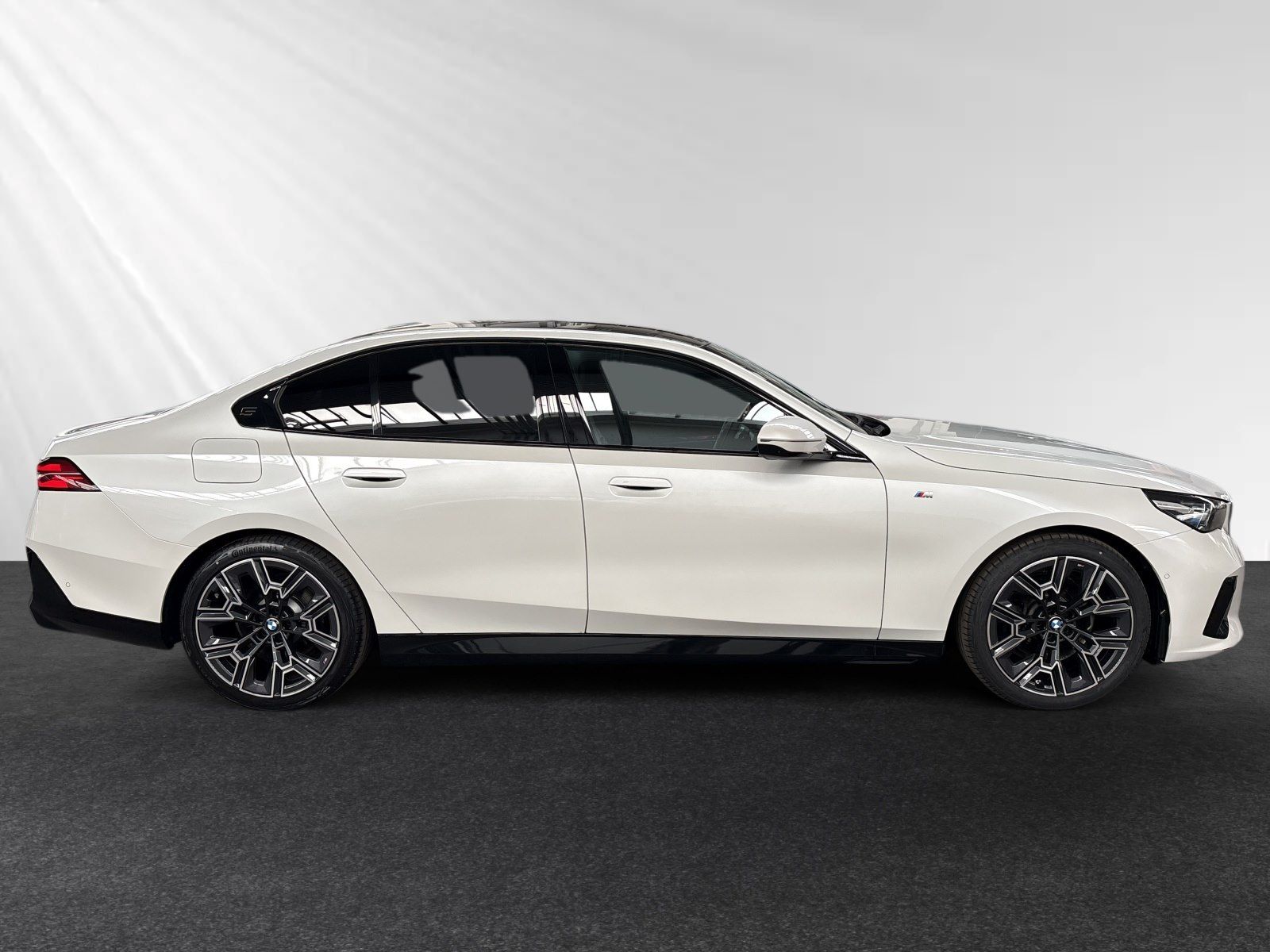 BMW 520d M Sport|AHK|Pano|Autobahnass. foto 2