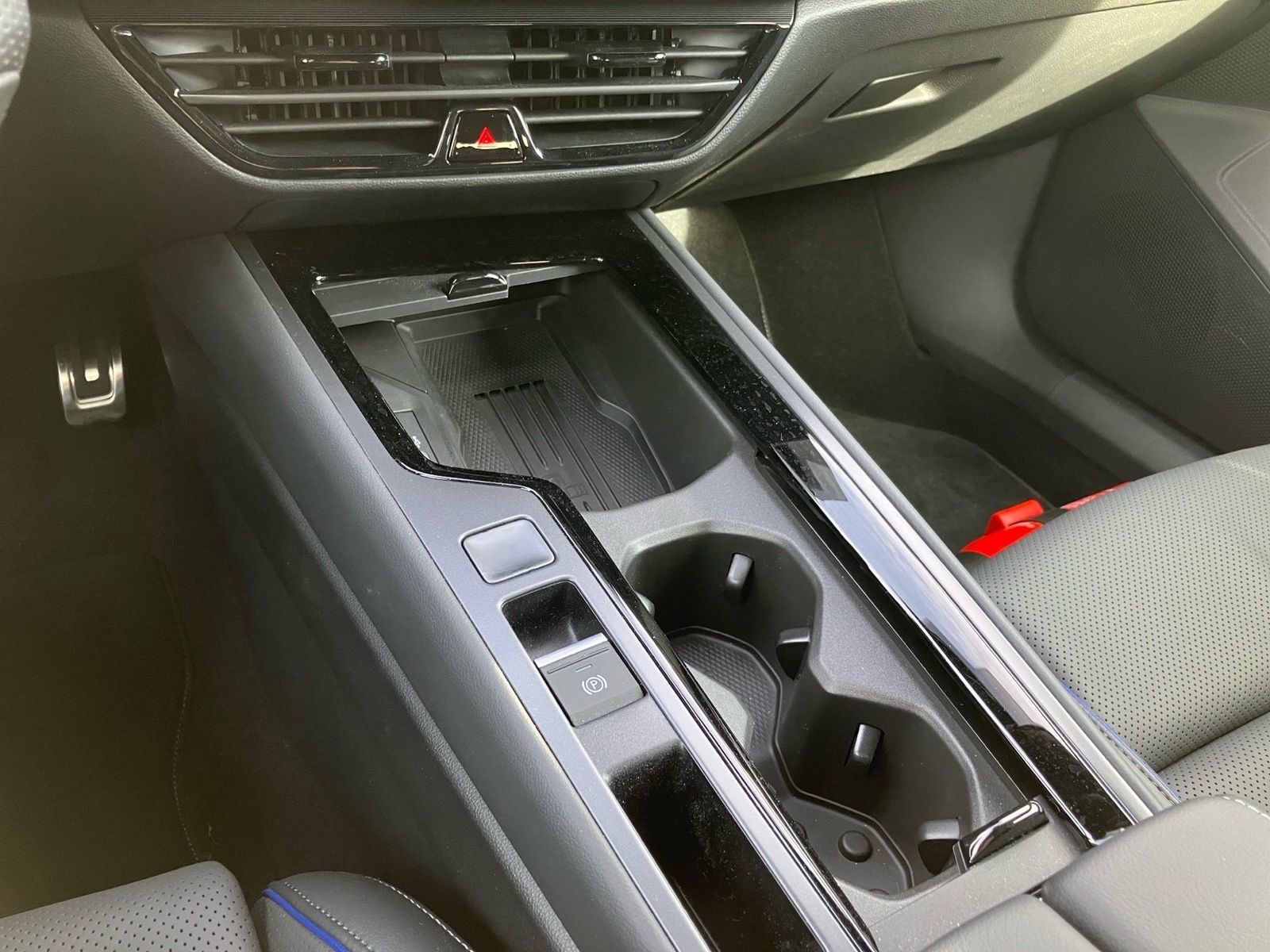 Volkswagen Passat Variant R-LINE SIGNATURE 2.0TDI 193PS 4M foto 14