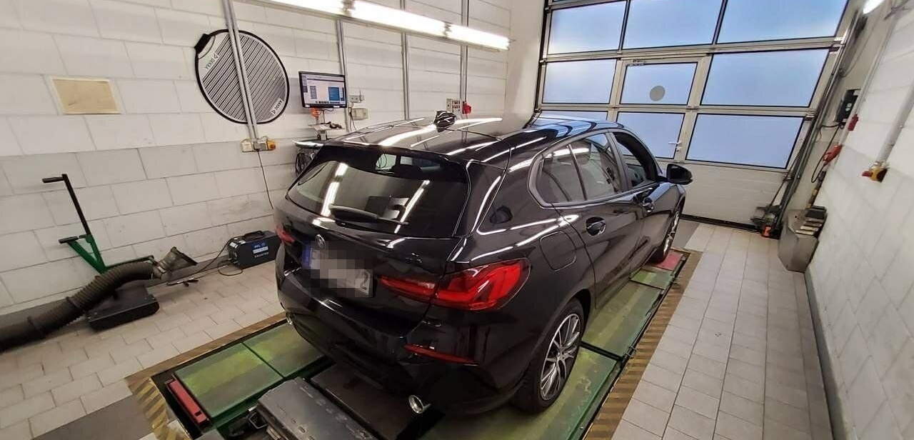 BMW 120d Advantage BLIS LED Lane AUT Klima foto 4