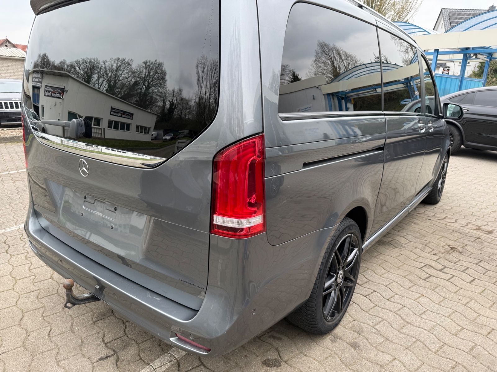 Mercedes-Benz V 300 d AVANTGARDE EDITION / AMG lang foto 4