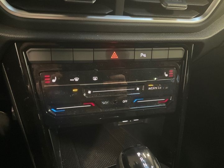 Volkswagen T-Roc 1.5 TSI/DSG*R-Line*LED*ACC*KAMERA*SHZG * foto 8