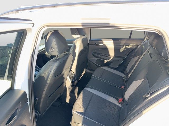Volkswagen Golf VIII Variant 1.5 eTSI Energy foto 11