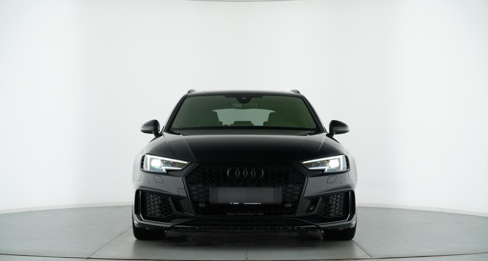 Audi RS4 AVANT 2.9TFSI QUATTRO CARBON --ALL BLACK-- foto 2