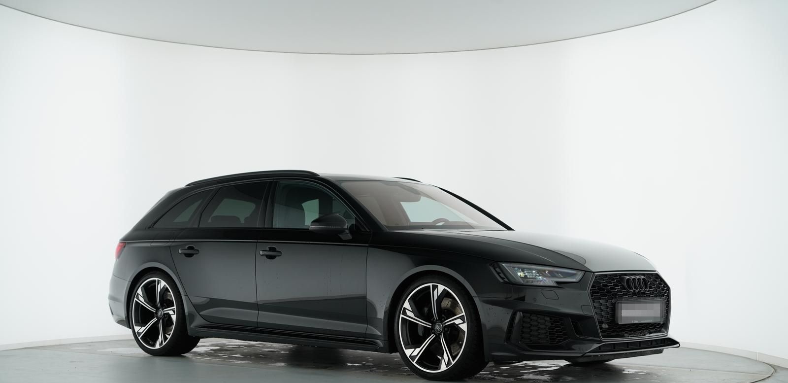 Audi RS4 AVANT 2.9TFSI QUATTRO CARBON --ALL BLACK-- foto 3