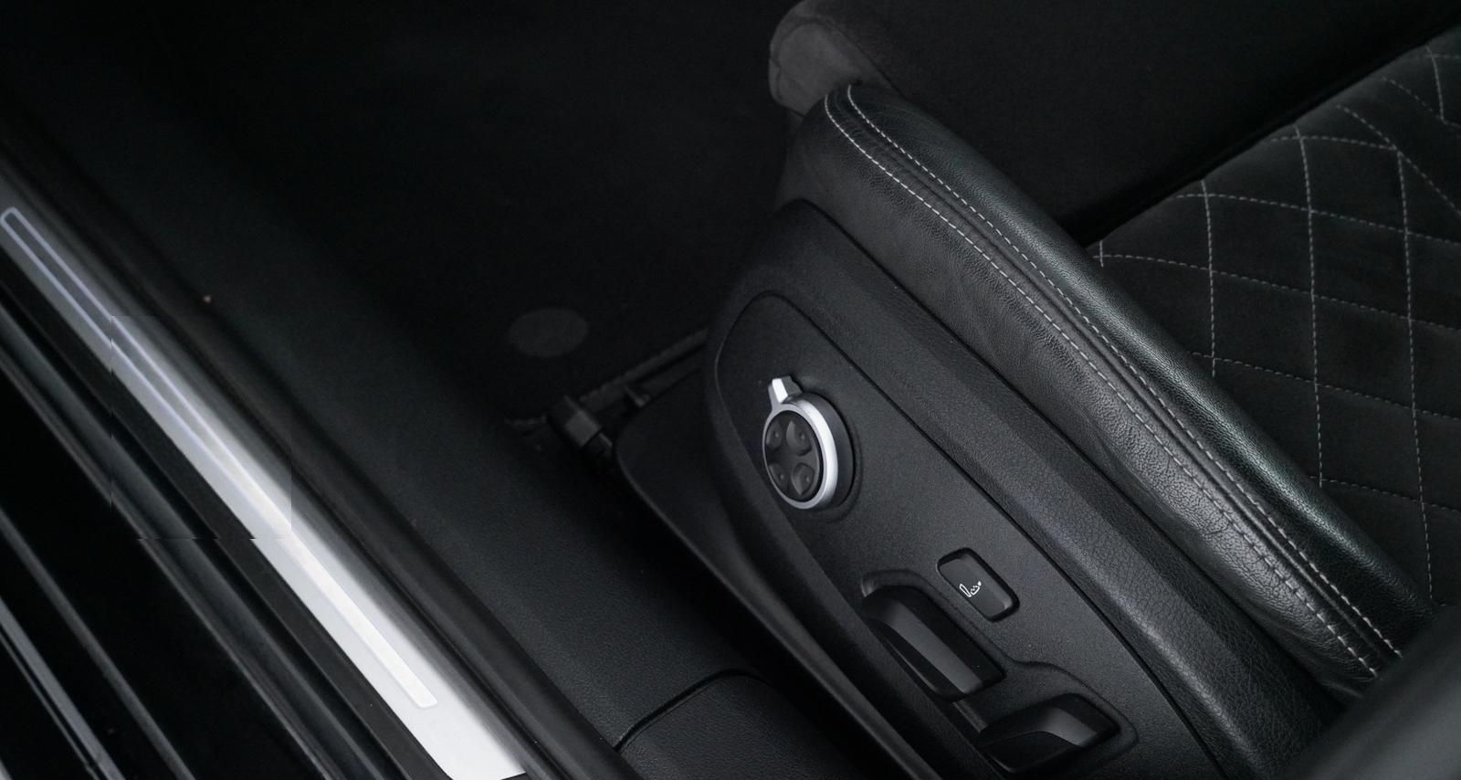 Audi RS4 AVANT 2.9TFSI QUATTRO CARBON --ALL BLACK-- foto 10