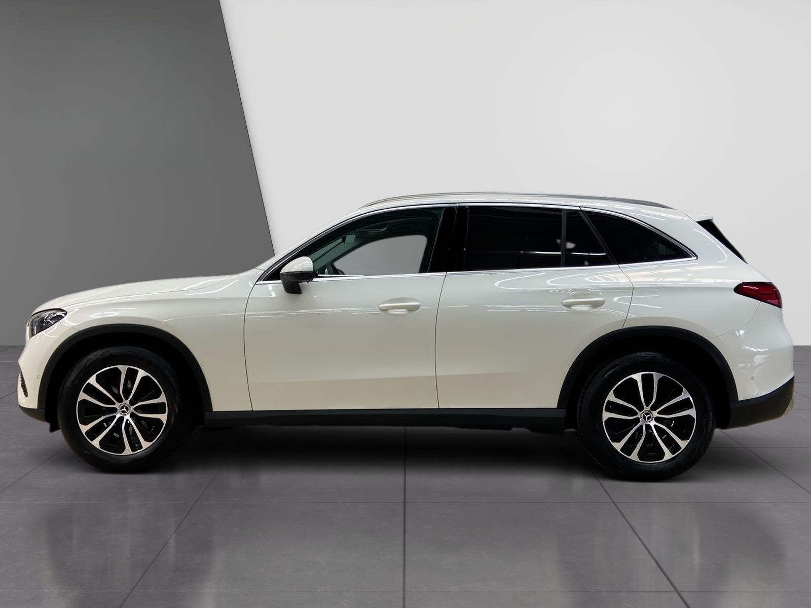 Mercedes-Benz GLC 220 d 4M AVANTGARDE Adv+Kam+AHK+Distr.+LED+ foto 5