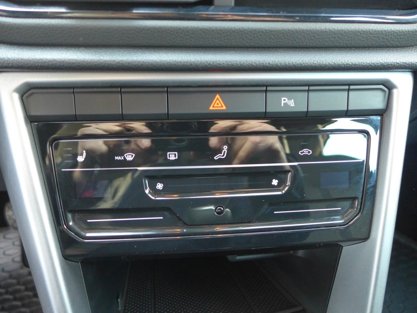 Volkswagen T-Roc Life erst 17tkm.!!! foto 14