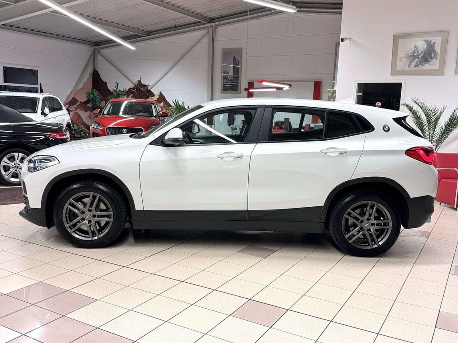 BMW xDrive 20i /LED/Navi/Ahk/VZE/Park-Ass foto 11