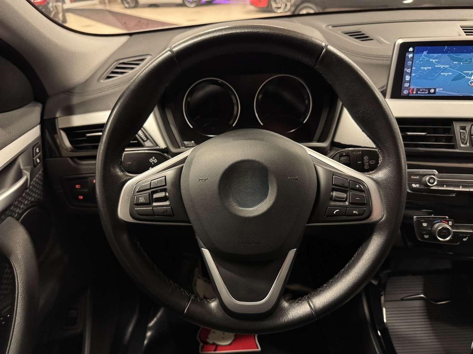 BMW xDrive 20i /LED/Navi/Ahk/VZE/Park-Ass foto 16