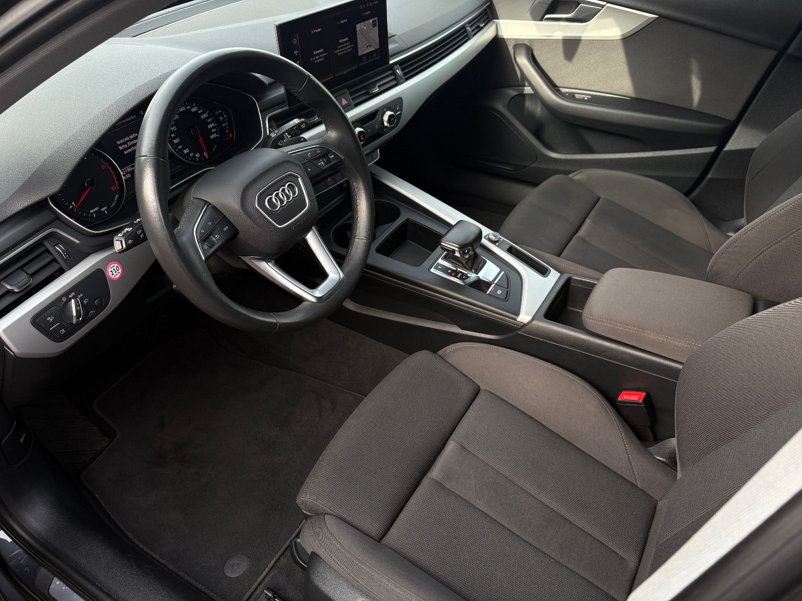 Audi A4 Avant 35 TDI advanced 1. Hand 8fach bereift foto 9