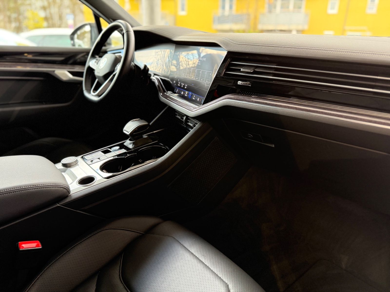 Volkswagen Touareg Elegance 4Motion eHybrid / 1. Hand foto 15