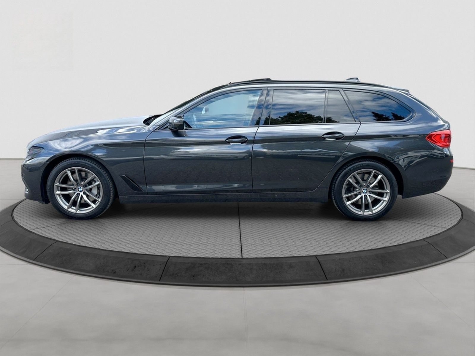 BMW 530dAT Sport DIGITACHO PANO ACC 360° SITZKLIMA foto 7