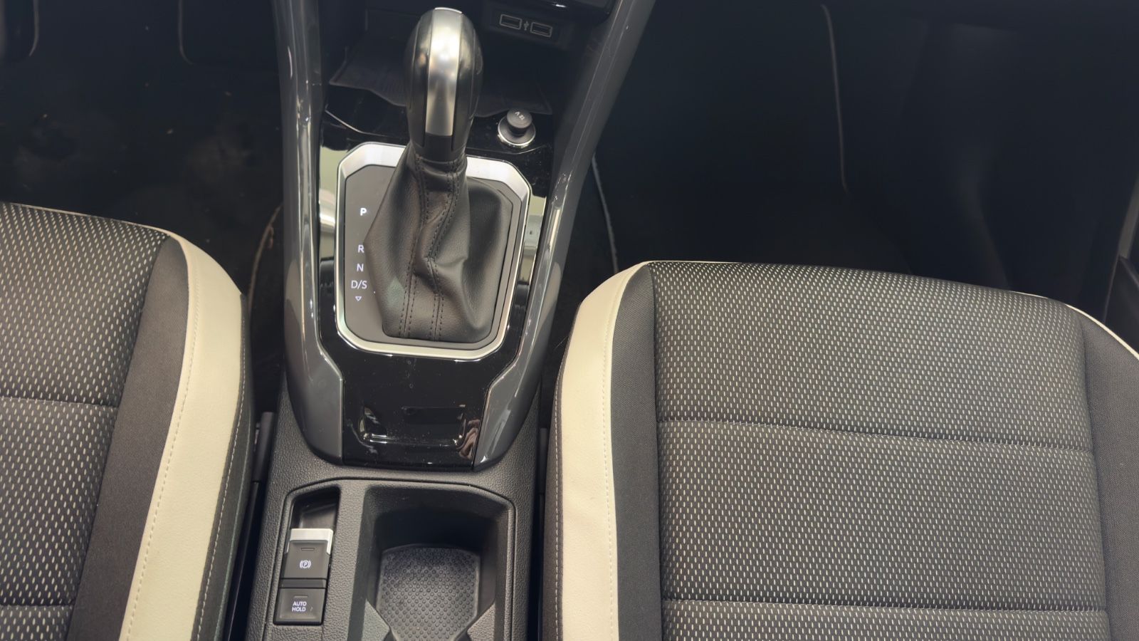 Volkswagen T-Roc Sport*AHK*TÜVneu*Sitz-H*Digital-Cockpit* foto 23