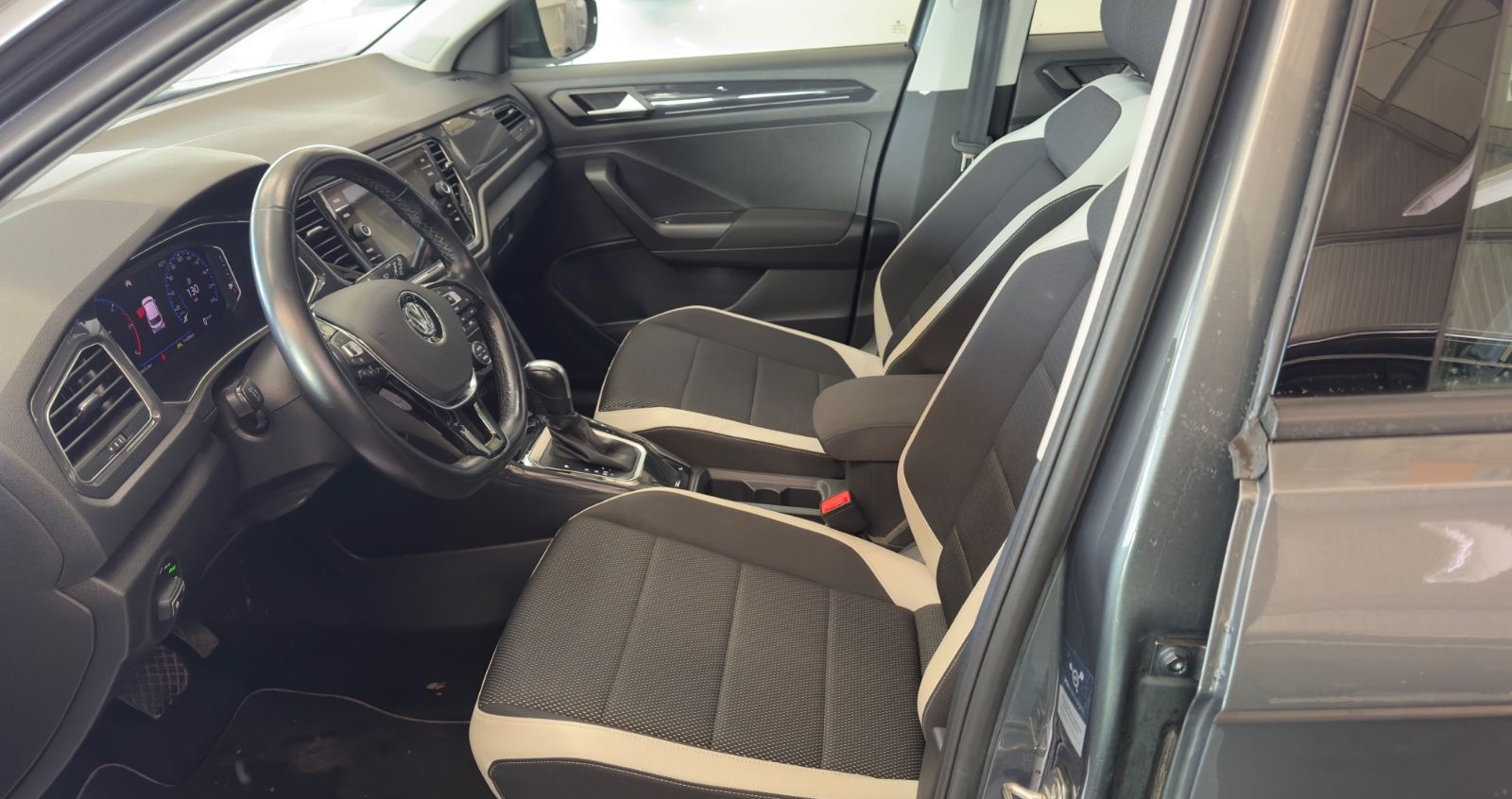 Volkswagen T-Roc Sport*AHK*TÜVneu*Sitz-H*Digital-Cockpit* foto 9