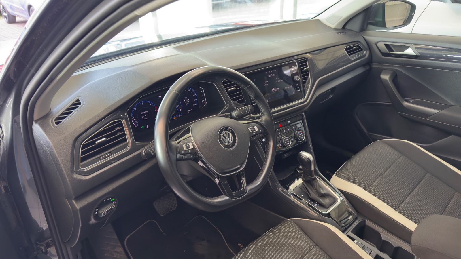 Volkswagen T-Roc Sport*AHK*TÜVneu*Sitz-H*Digital-Cockpit* foto 10