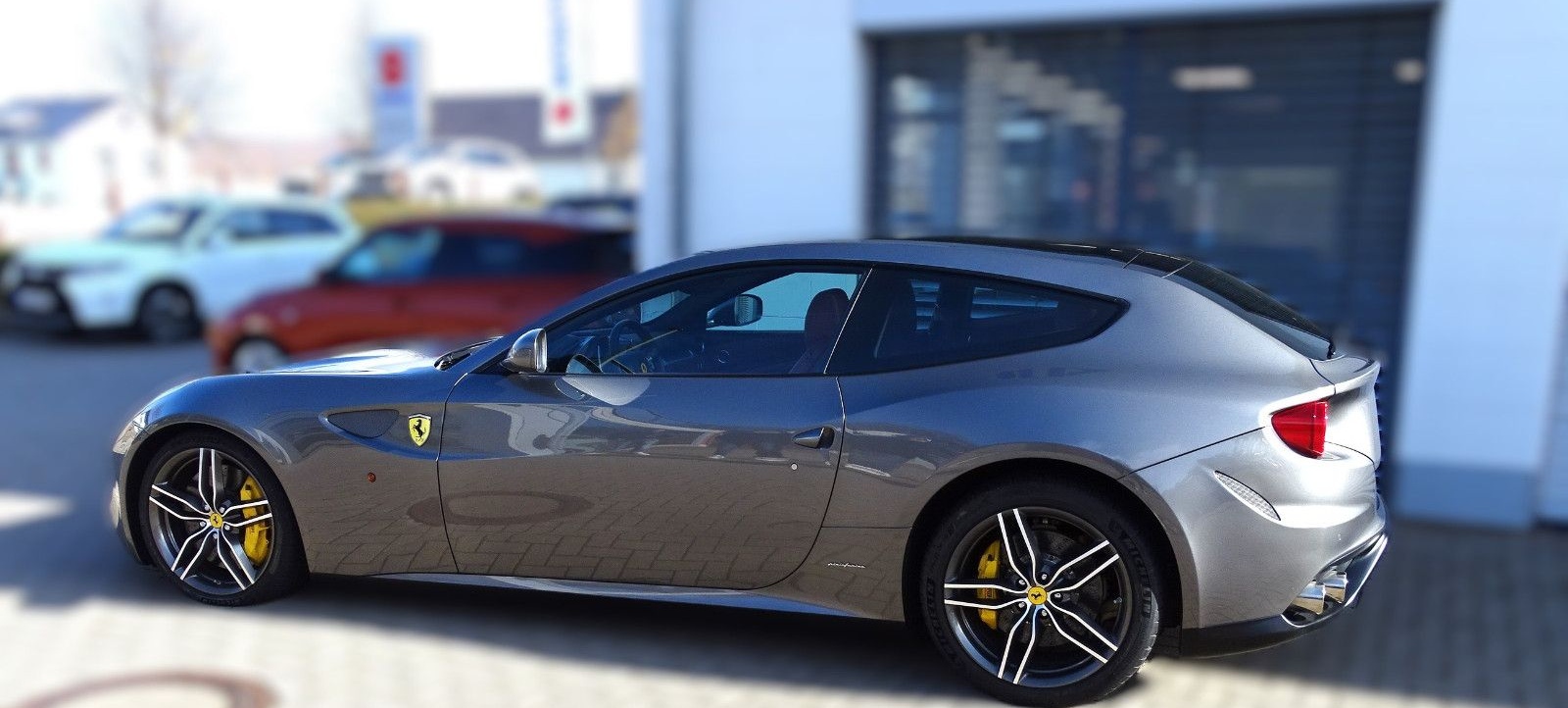Ferrari FF foto 2