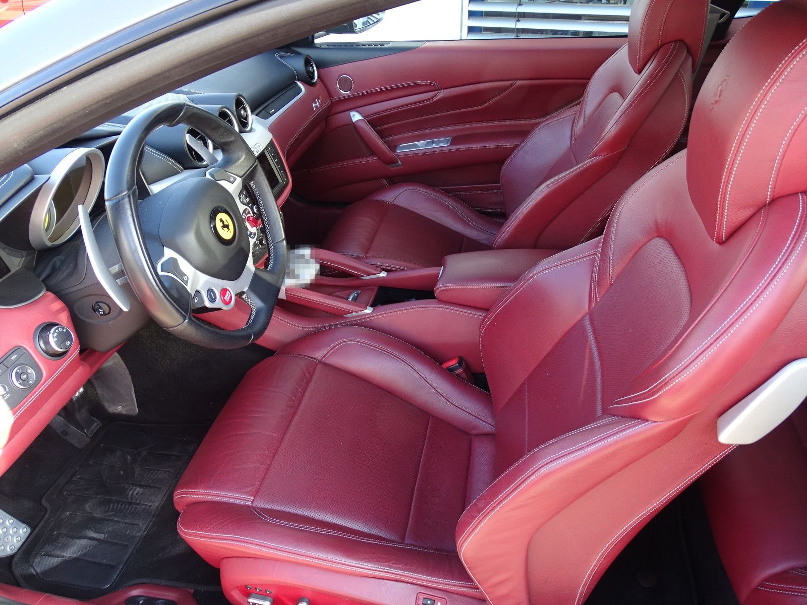 Ferrari FF foto 3