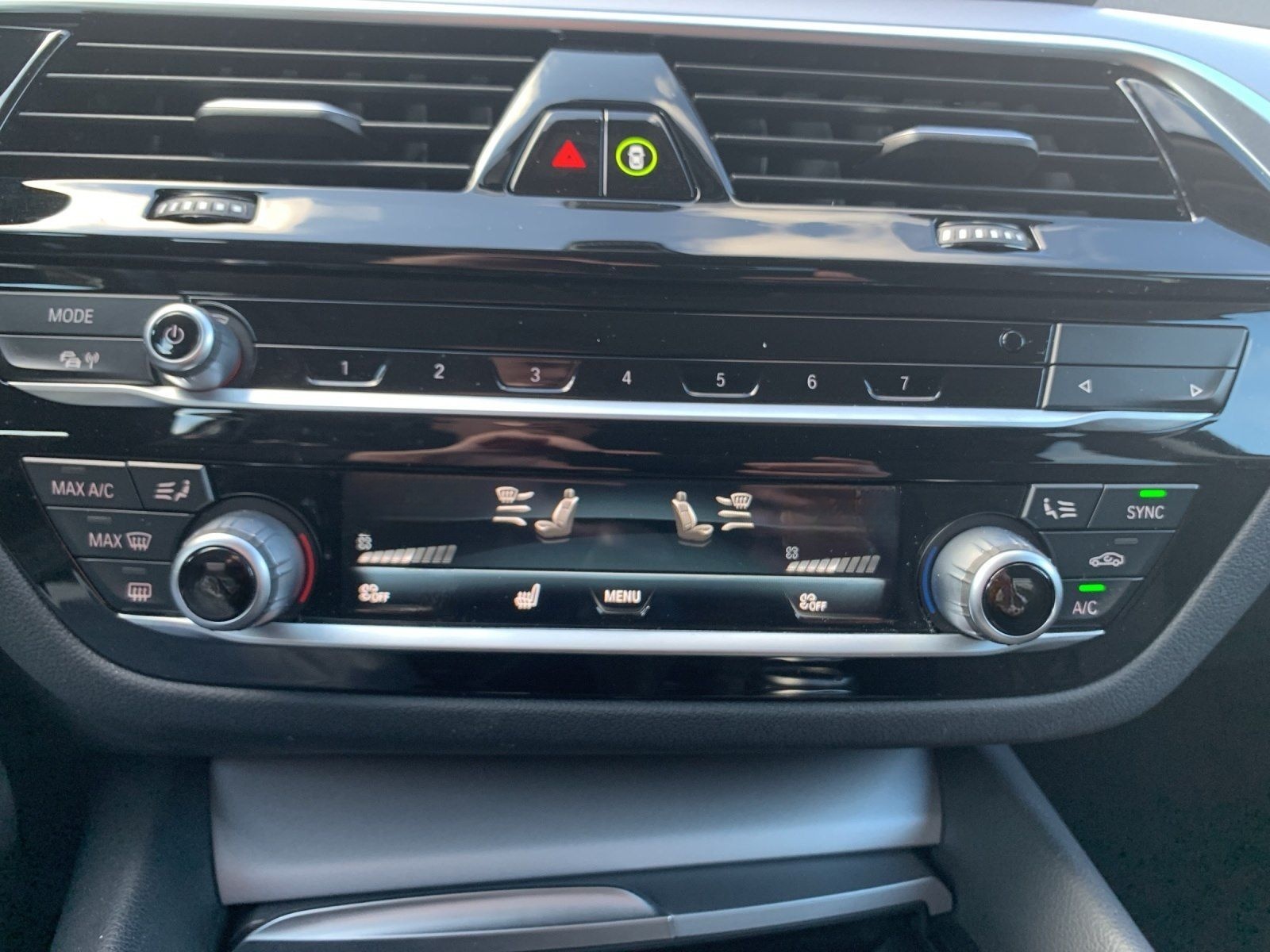 BMW 530e Touring *AHK*NAVI*LED*DRIVING ASSIST.*KAMER foto 18