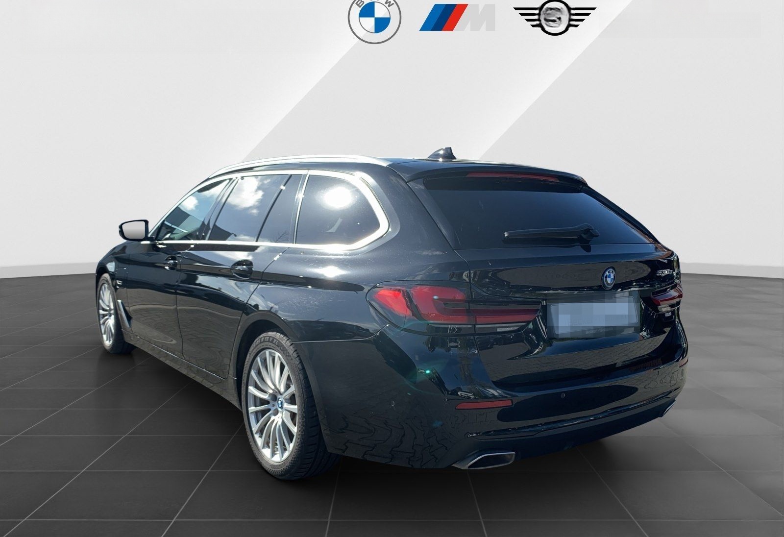 BMW 530e Touring *AHK*NAVI*LED*DRIVING ASSIST.*KAMER foto 4