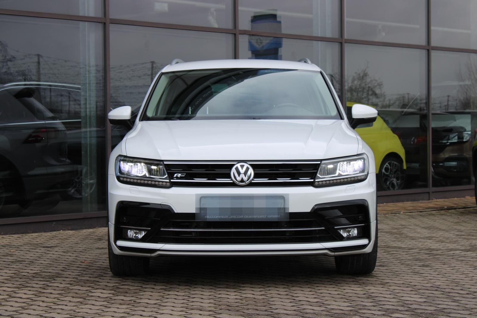 Volkswagen Tiguan 2.0 TDI R-LINE *Navi*LED*ACC*PDC*Sitzh.* foto 2