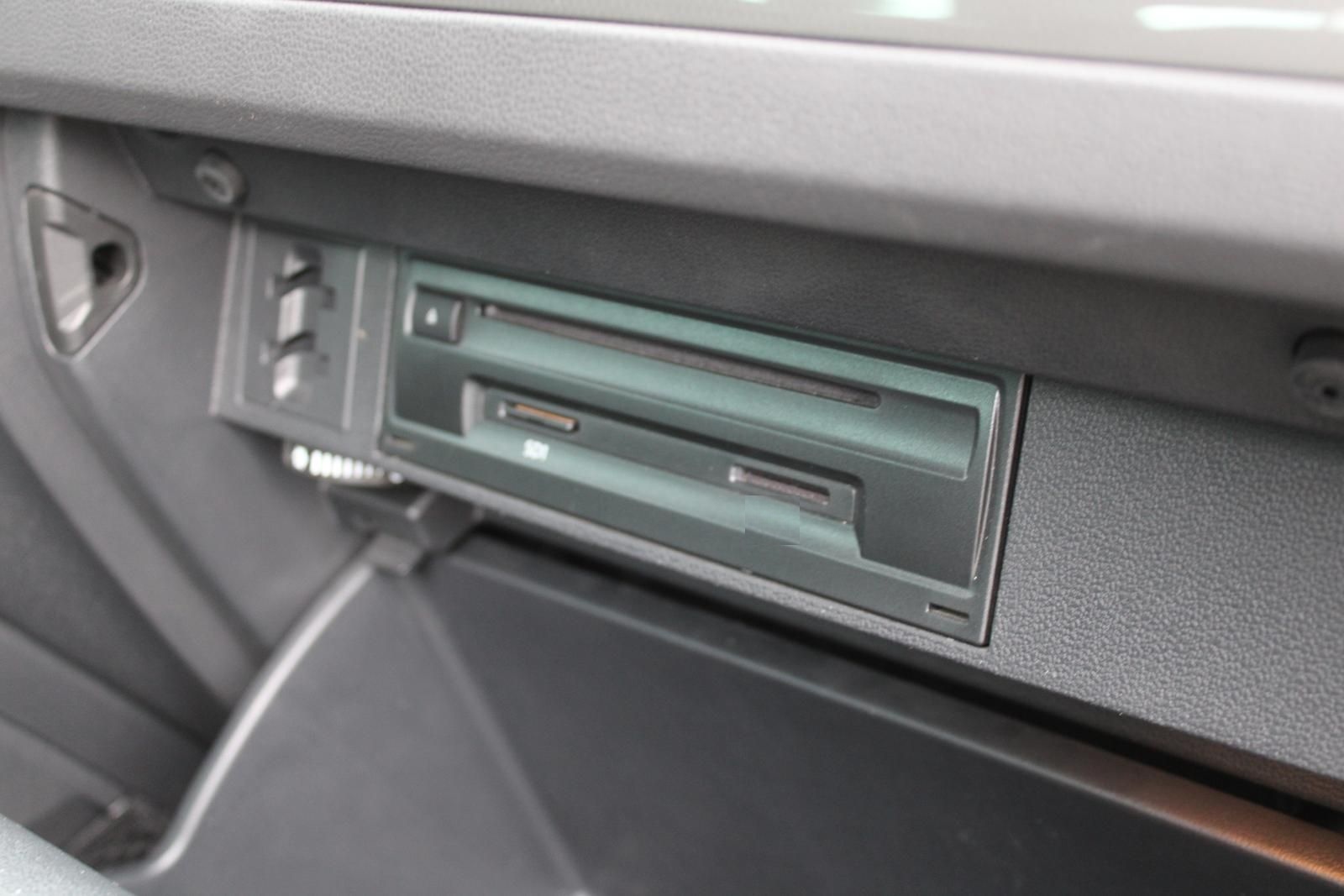 Volkswagen Tiguan 2.0 TDI R-LINE *Navi*LED*ACC*PDC*Sitzh.* foto 20