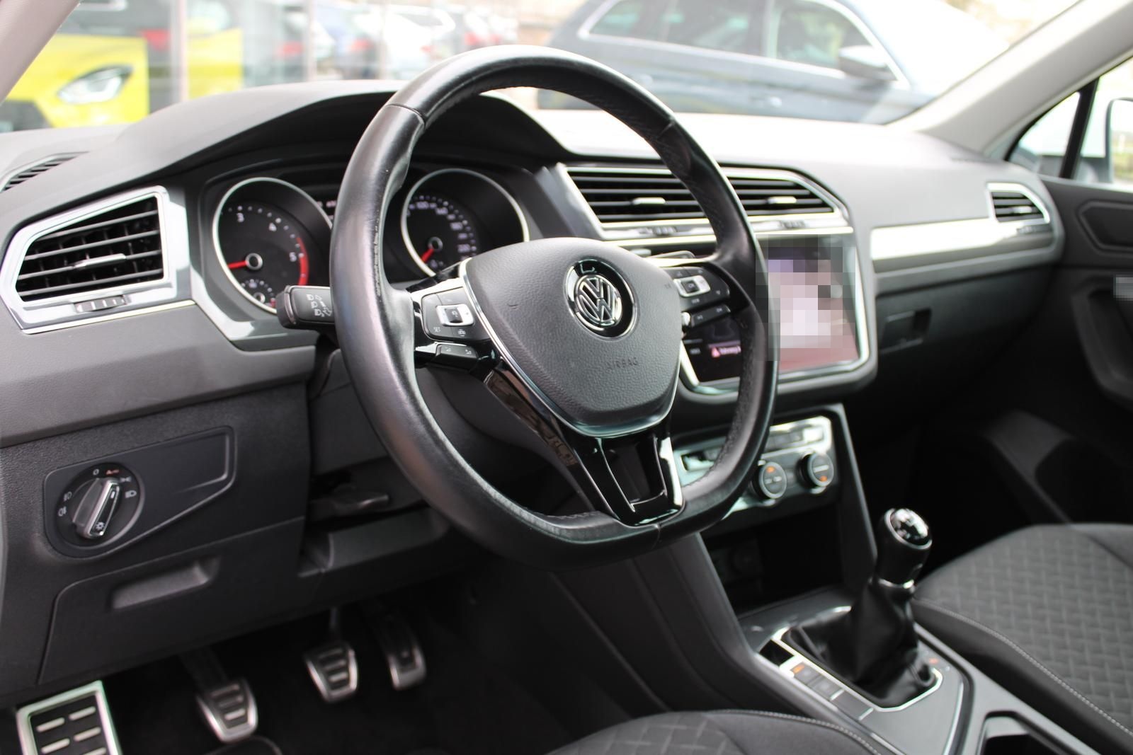 Volkswagen Tiguan 2.0 TDI R-LINE *Navi*LED*ACC*PDC*Sitzh.* foto 22