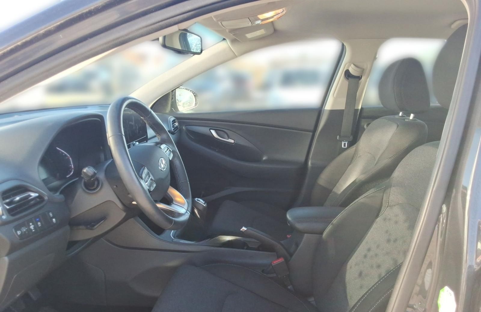 Hyundai i30 1.5 TGDi 48V 6-MT Edition 30+ PANO/NAVI/LED/ foto 14