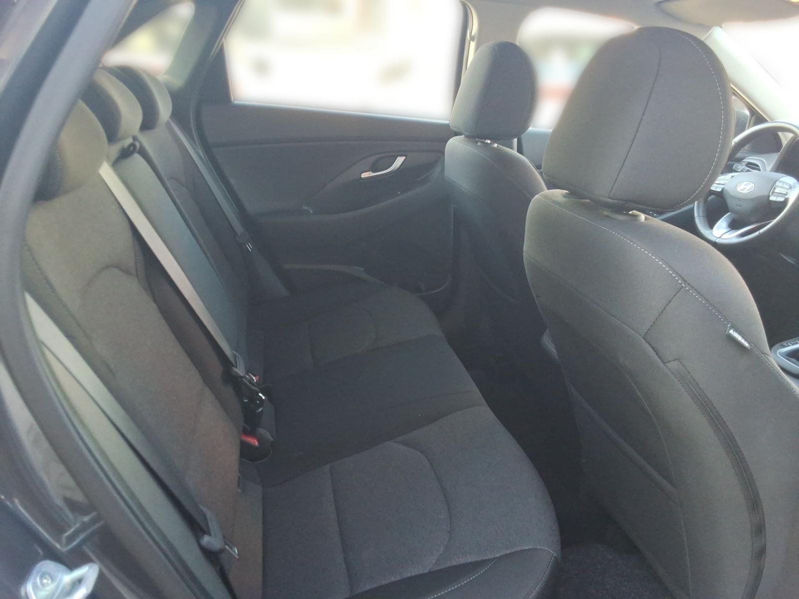 Hyundai i30 1.5 TGDi 48V 6-MT Edition 30+ PANO/NAVI/LED/ foto 17