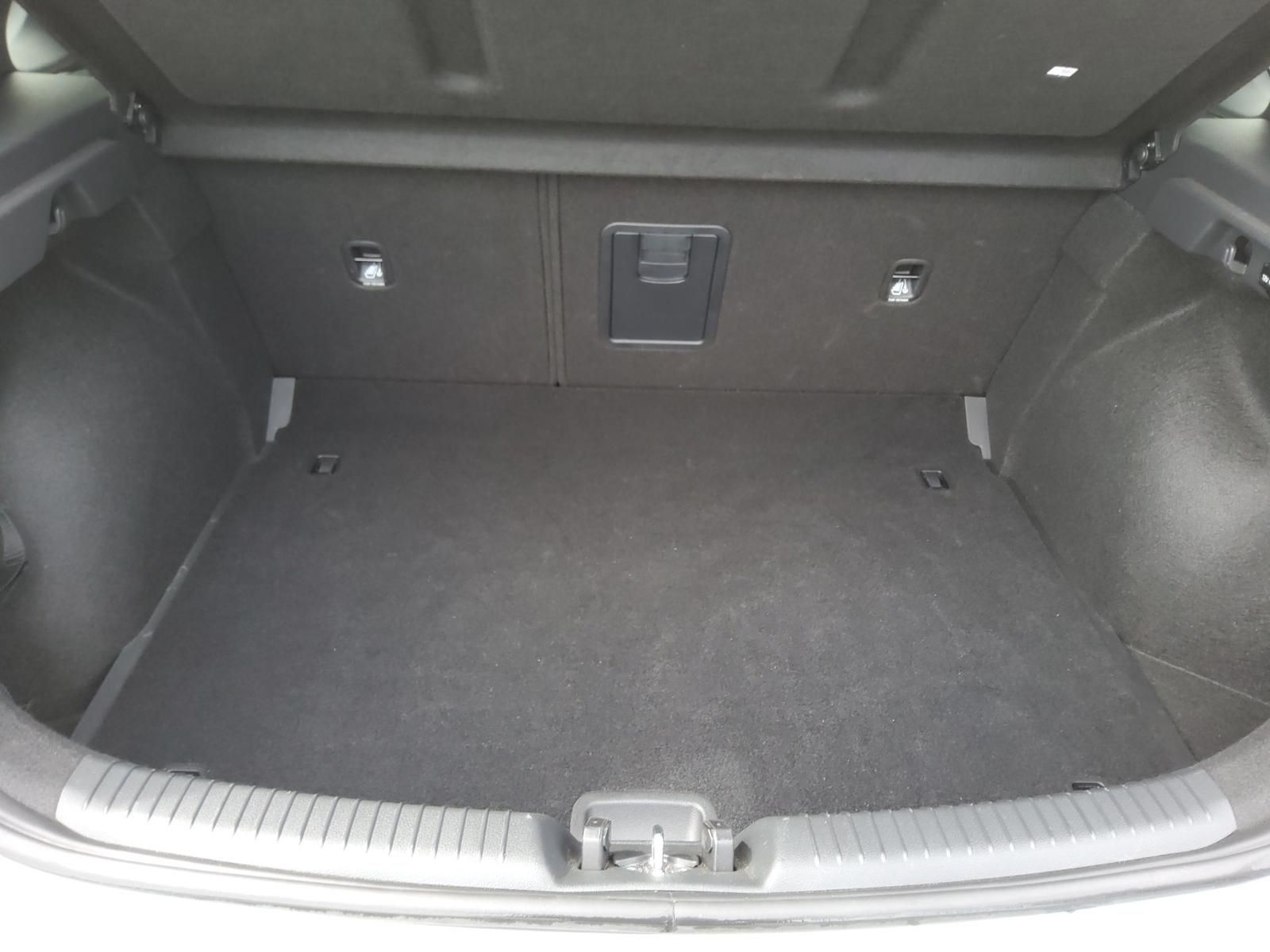 Hyundai i30 1.5 TGDi 48V 6-MT Edition 30+ PANO/NAVI/LED/ foto 20