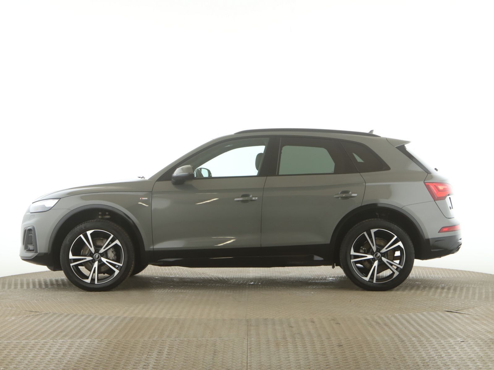 Audi Q5 40 TFSI quattro S line Pano+AHK+B&OMatrix+RFK foto 5