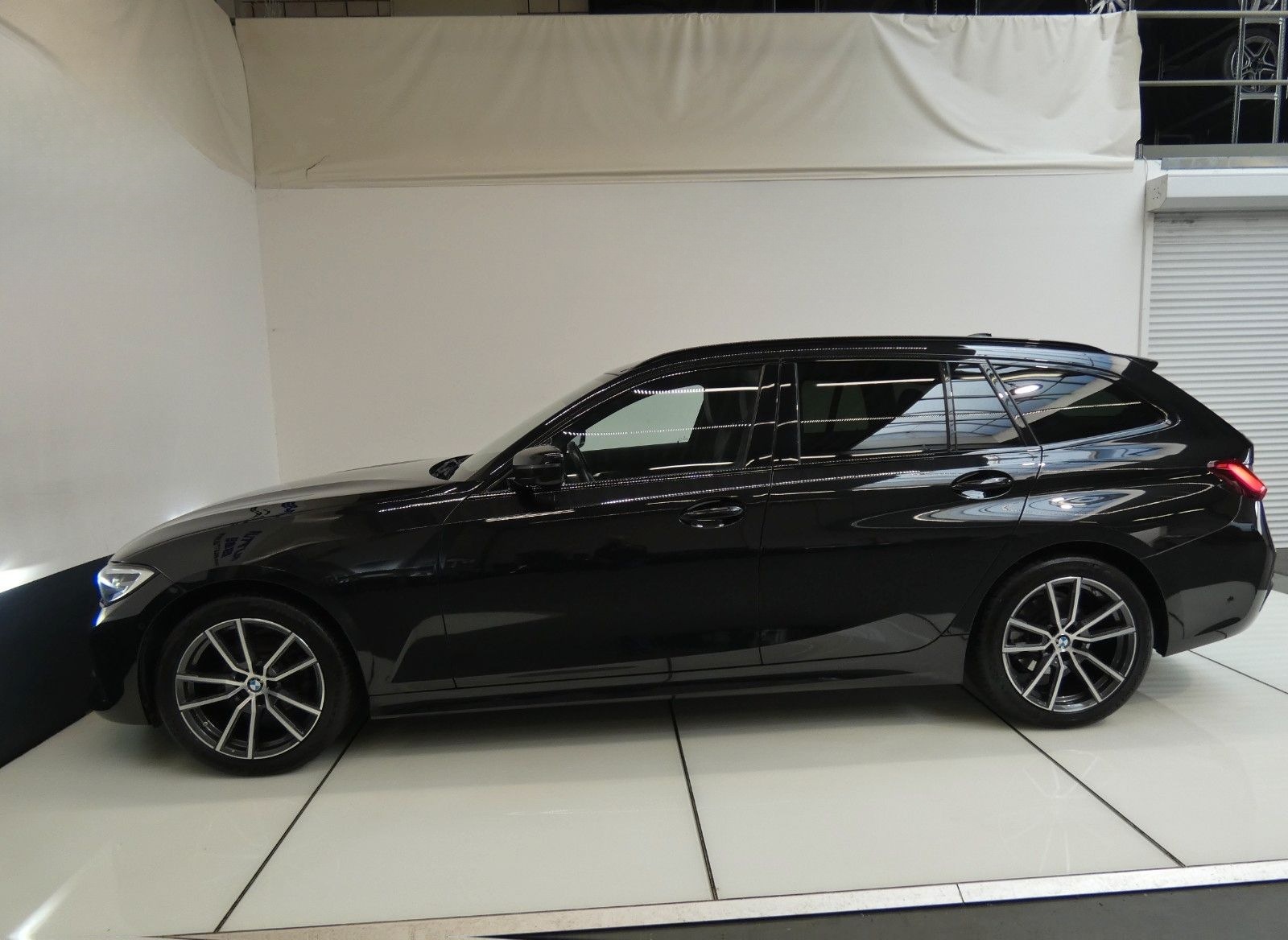 BMW 318 d Sport Line*Live Cockpit*LED*LM 18-Zoll foto 14