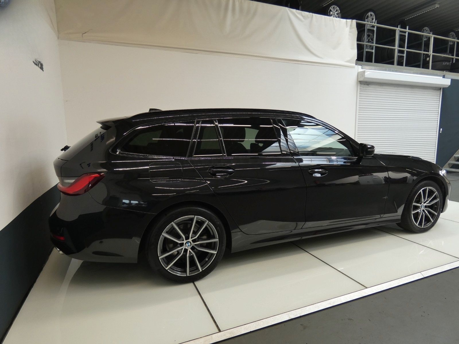 BMW 318 d Sport Line*Live Cockpit*LED*LM 18-Zoll foto 9