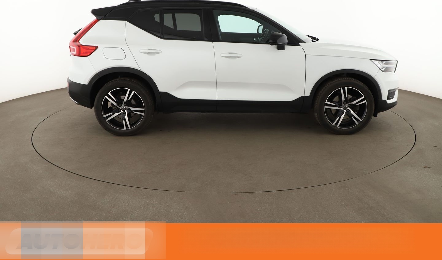 Volvo XC40 2.0 T4 R-Design AWD Aut.*NAVI*LED*TEMPO*CAM foto 7