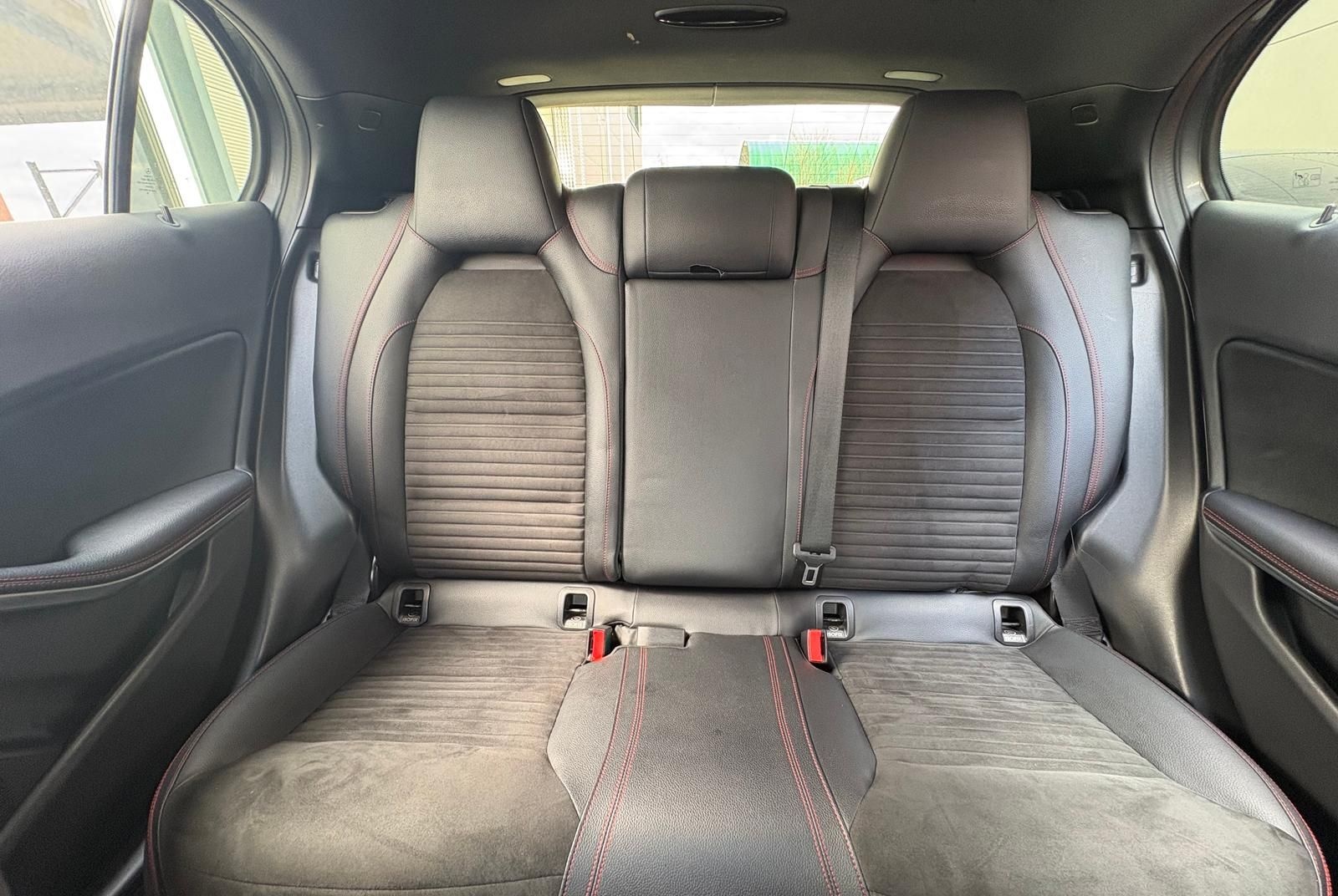 Mercedes-Benz GLA 200d AMG Line°Navi°LED°RFK°Tempomat°Shzg°FSE foto 12