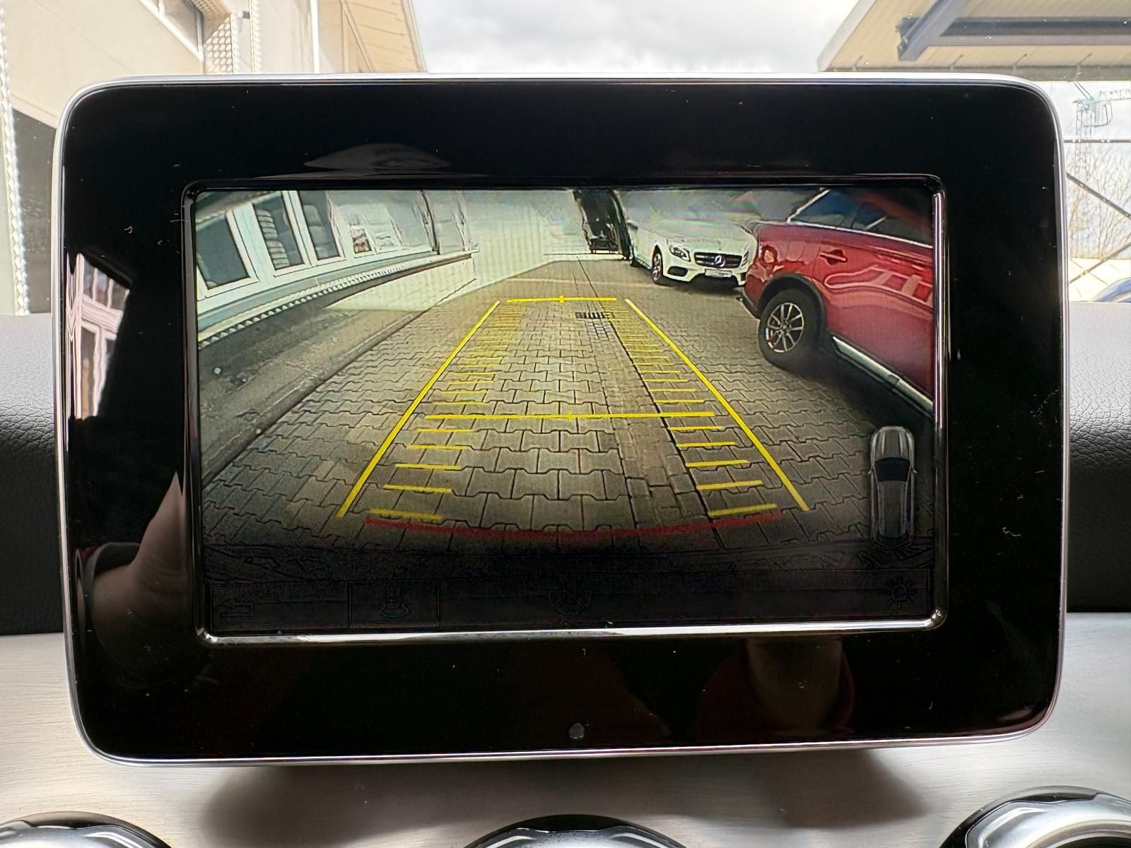 Mercedes-Benz GLA 200d AMG Line°Navi°LED°RFK°Tempomat°Shzg°FSE foto 17