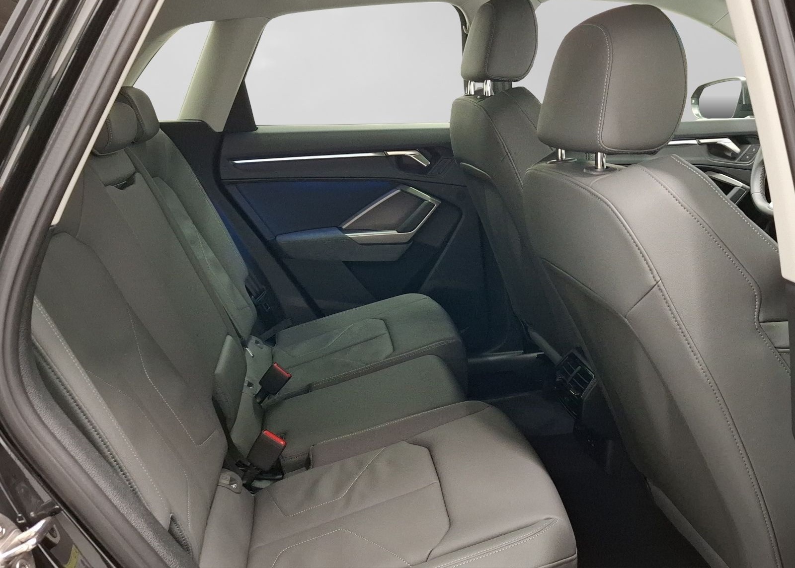 Audi Q3 35 TFSI ADVANCED LEDER MATRIX ASSIST AHK foto 6