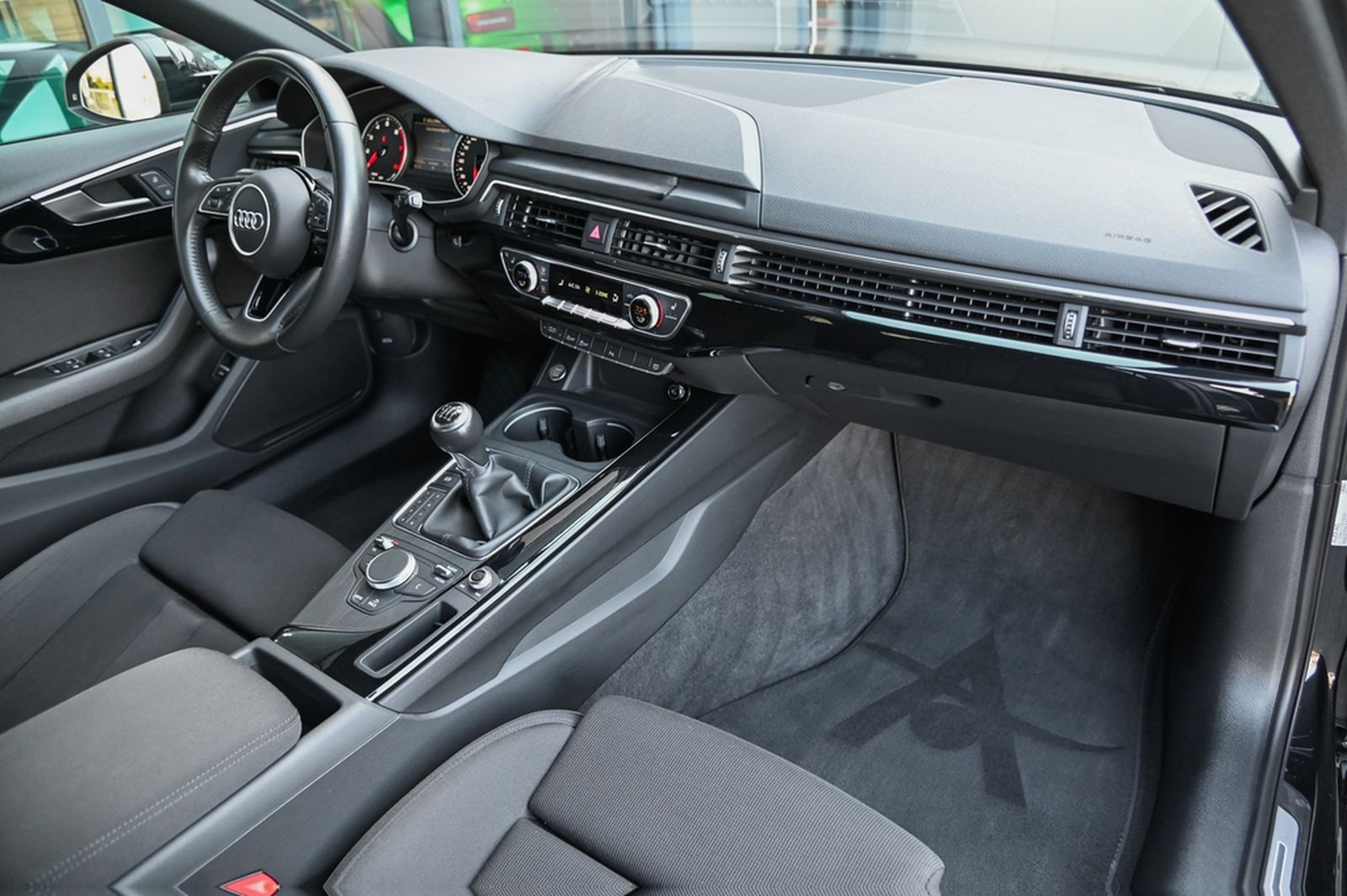 Audi A4 Avant 40 TFSI S line Navi* LED* AHK* 19 Zoll* foto 12