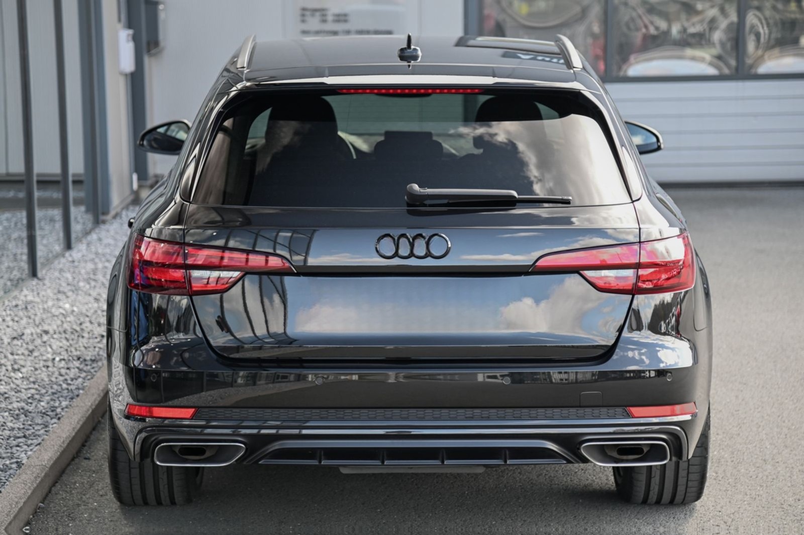 Audi A4 Avant 40 TFSI S line Navi* LED* AHK* 19 Zoll* foto 26