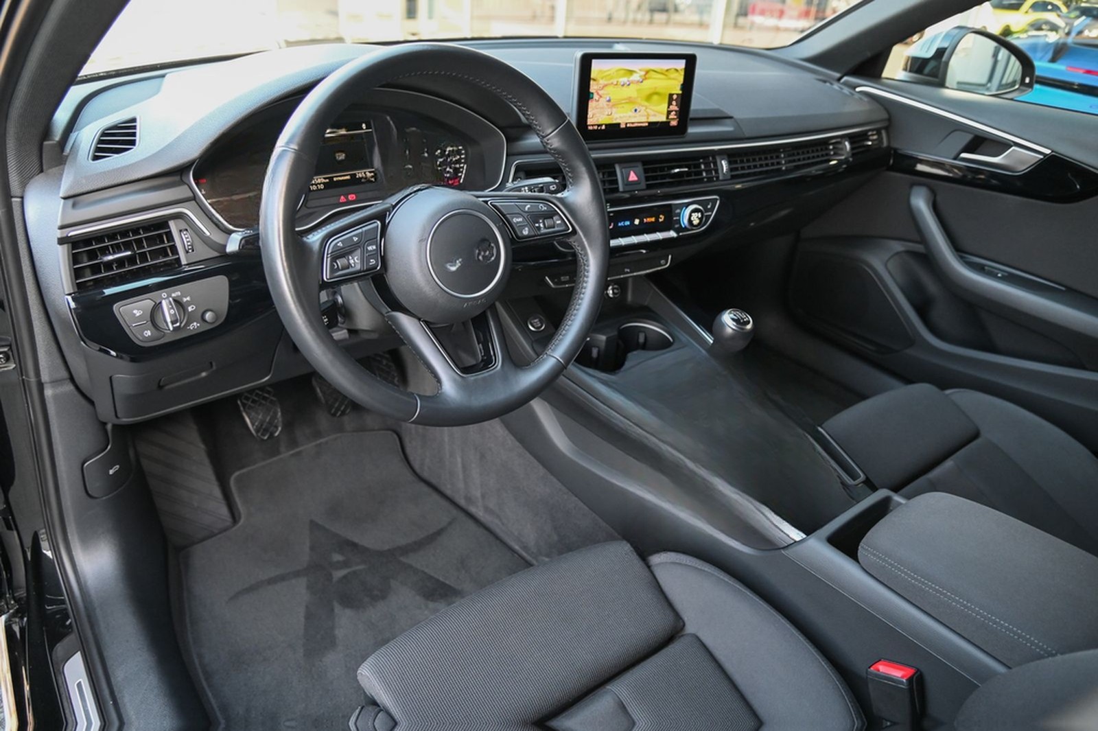 Audi A4 Avant 40 TFSI S line Navi* LED* AHK* 19 Zoll* foto 10