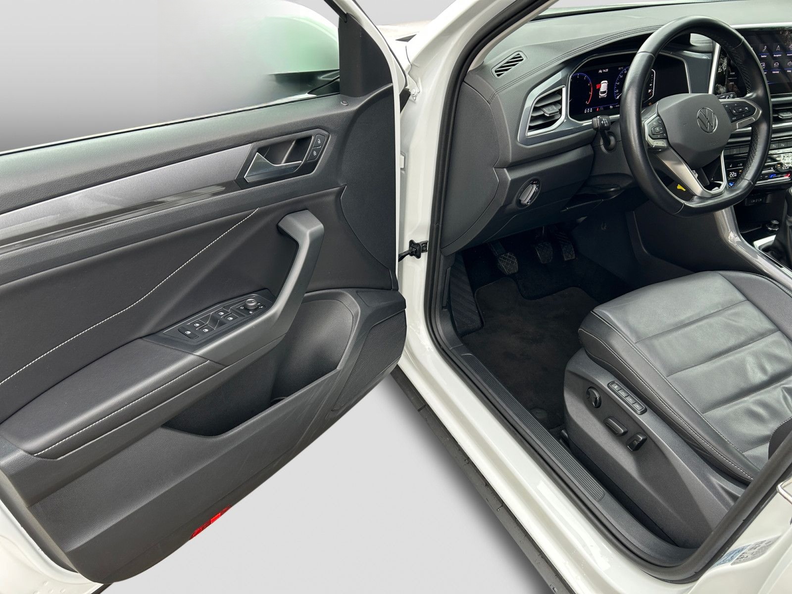 Volkswagen T-Roc 1.0TSI Style AHK APP ACC CLIMA LED Sitzh foto 14