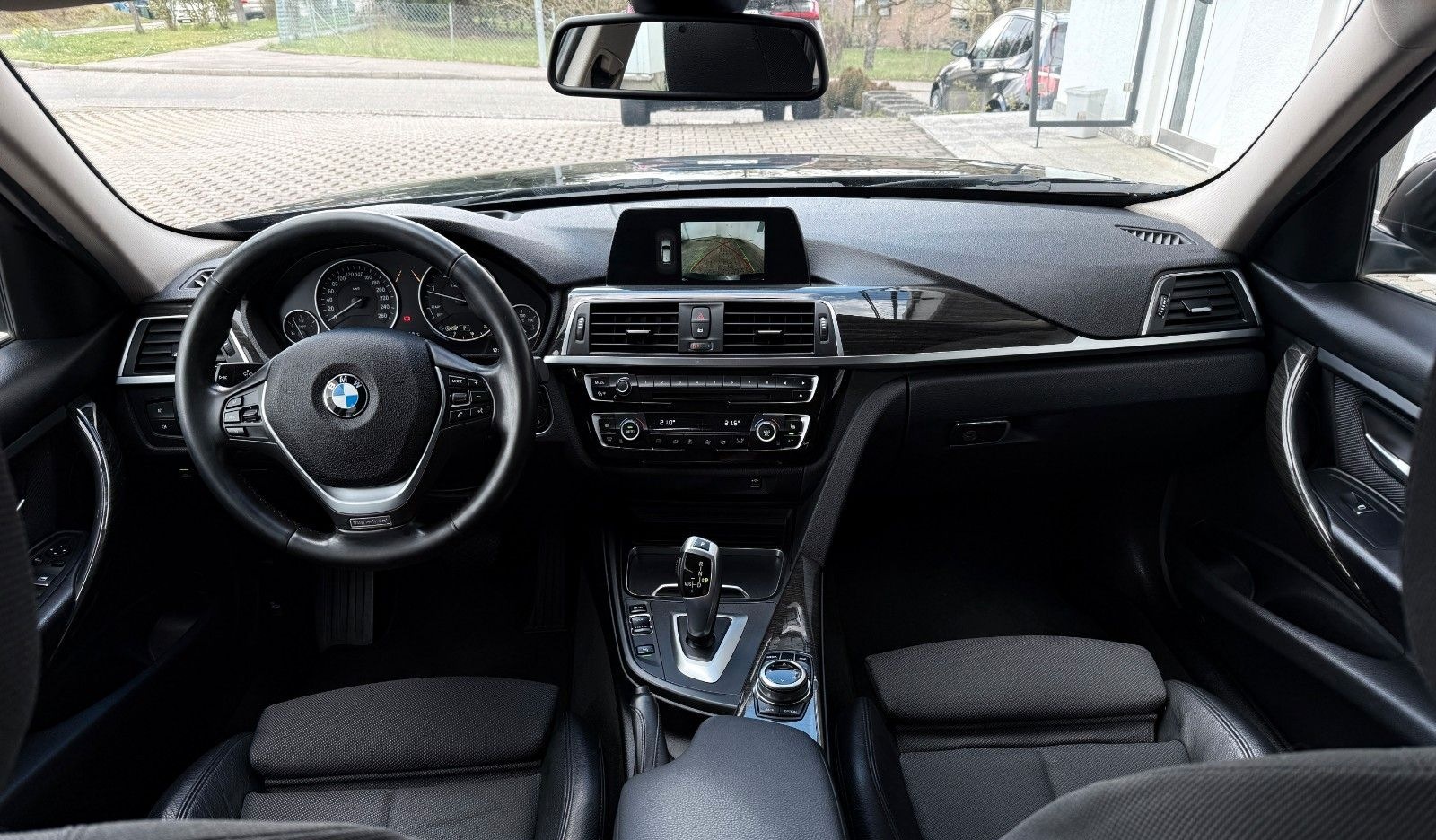 BMW 320d Touring Aut. Kamera eSitze HeadUp LED 18" foto 2