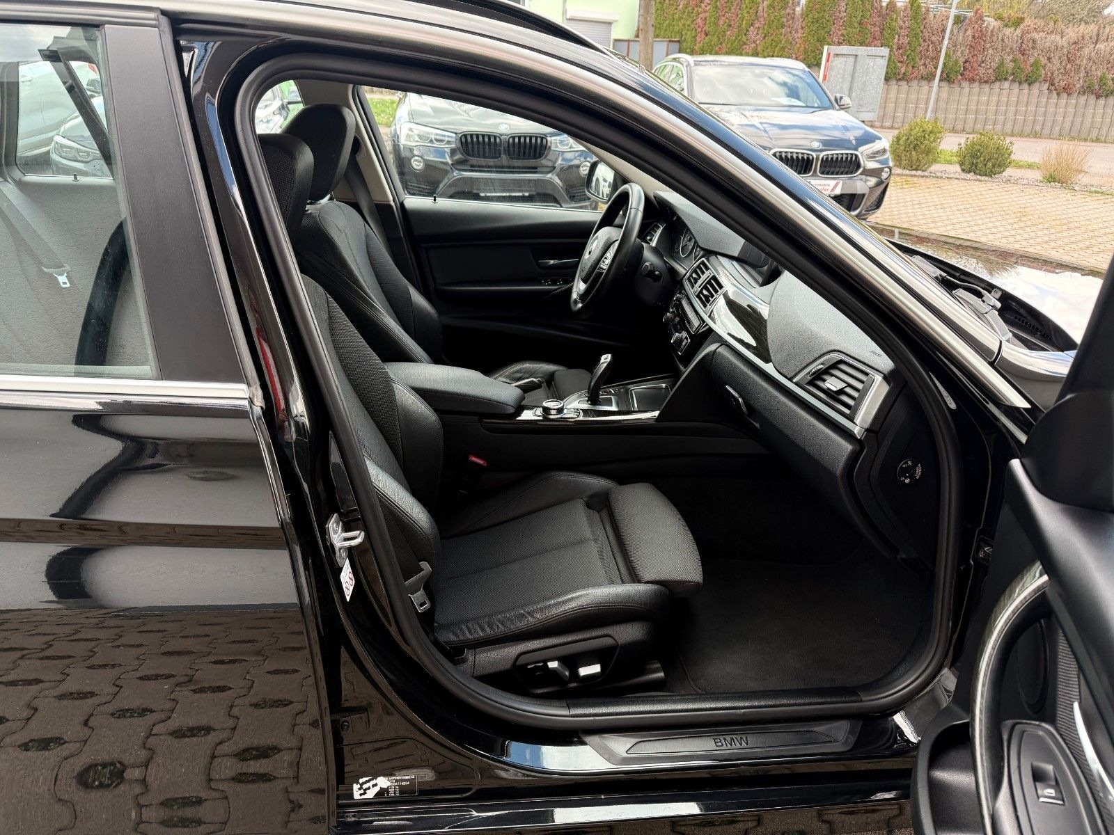 BMW 320d Touring Aut. Kamera eSitze HeadUp LED 18" foto 14