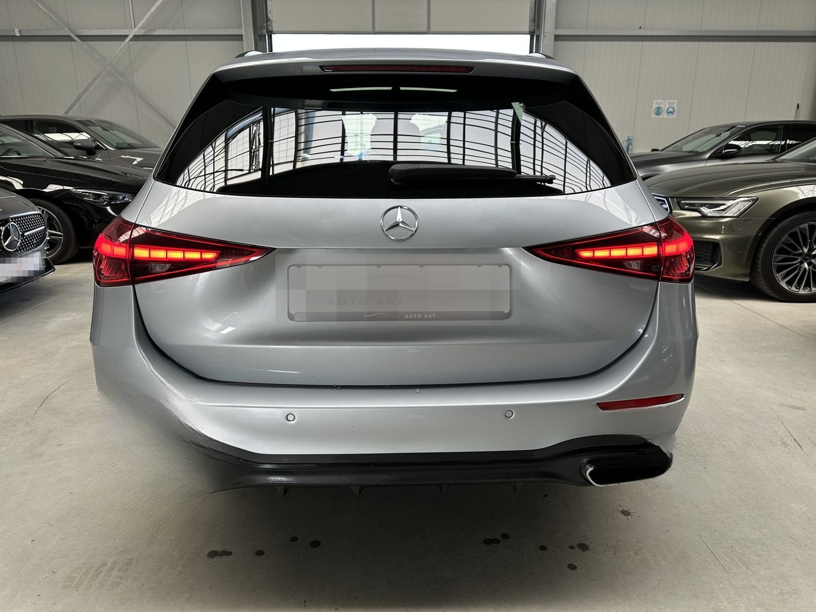 Mercedes-Benz C 300 eT Amg Navi LED Pano AHK SHZ HUD foto 5