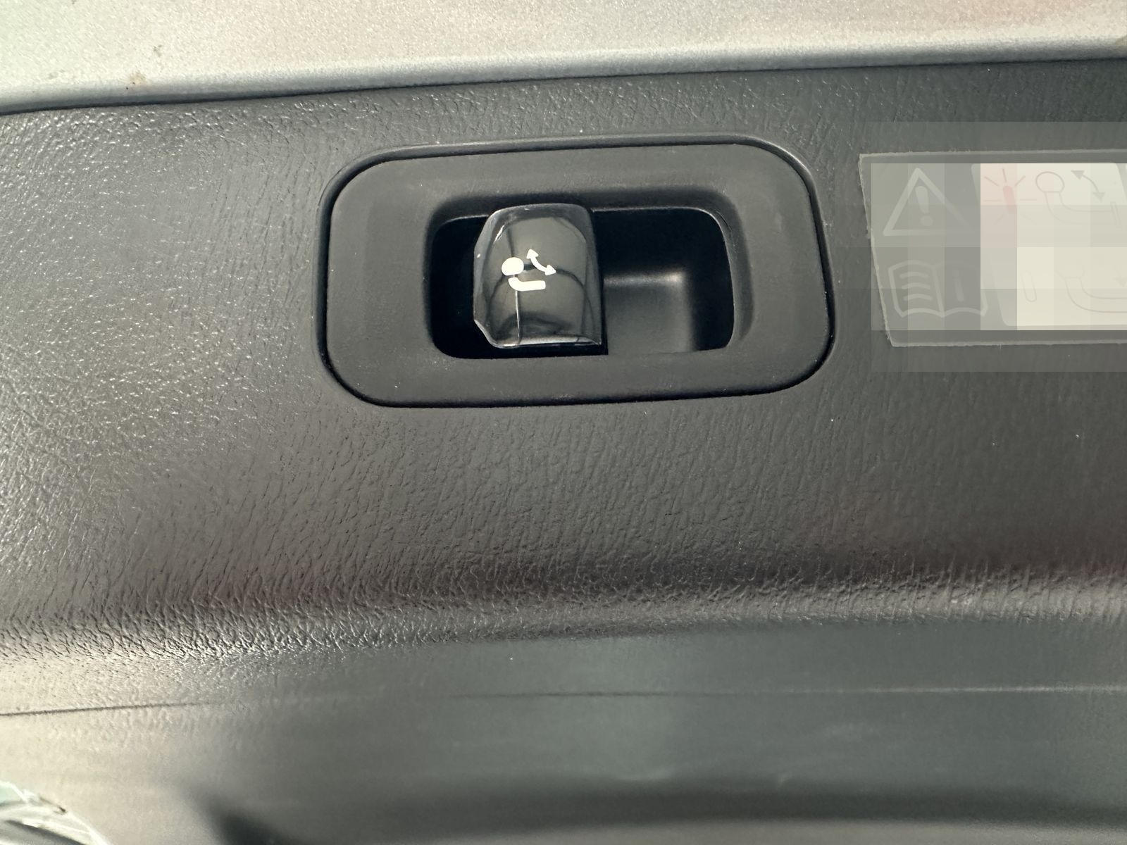 Mercedes-Benz C 300 eT Amg Navi LED Pano AHK SHZ HUD foto 10