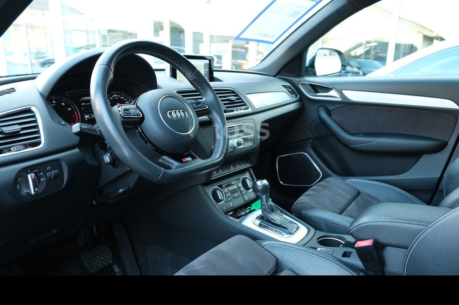 Audi Q3 2.0 TFSI quattro S-tr."3xS-Line"Compet."LED" foto 18
