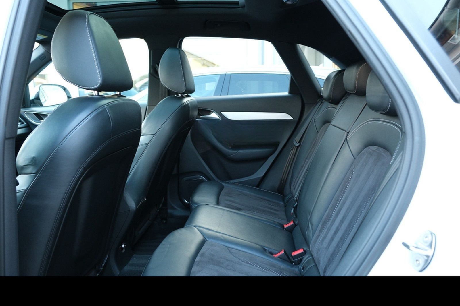 Audi Q3 2.0 TFSI quattro S-tr."3xS-Line"Compet."LED" foto 21